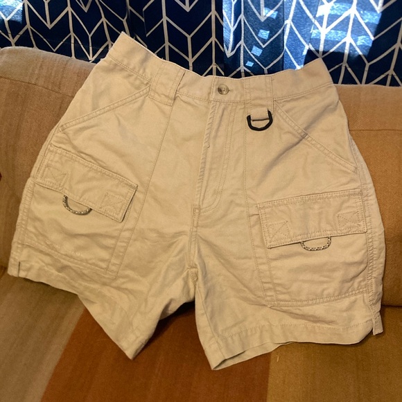 Vintage Columbia Women's high waisted White Cargo Shorts PFG Small - Picture 1 of 7